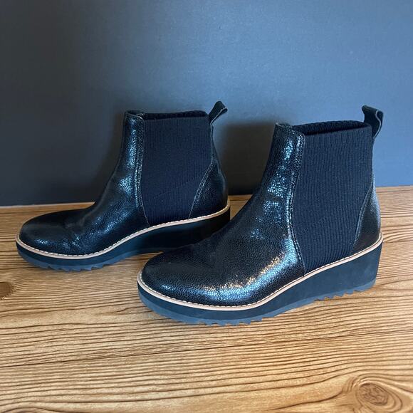 Eileen Fisher Black Embossed Leather Low Wedge Chelsea Lilou Boots Womens 7 - Picture 8 of 12